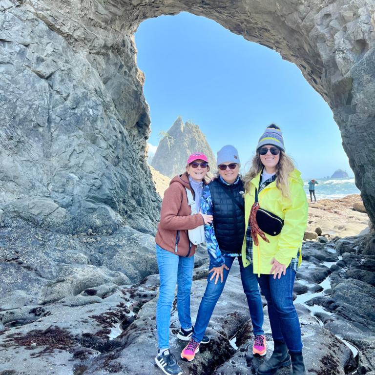 Hole in the Wall Hike at Rialto Beach in Olympic National Park: Starfish, Driftwood & Wild Waves